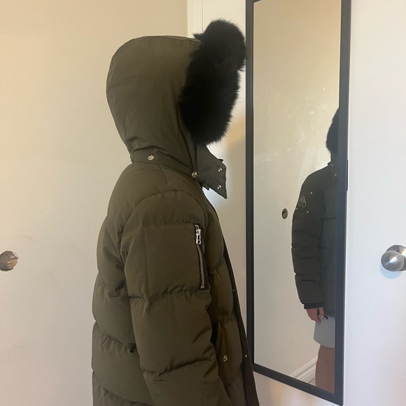 Moose Knuckles boys jacket amazing condition - Picture 4 of 7